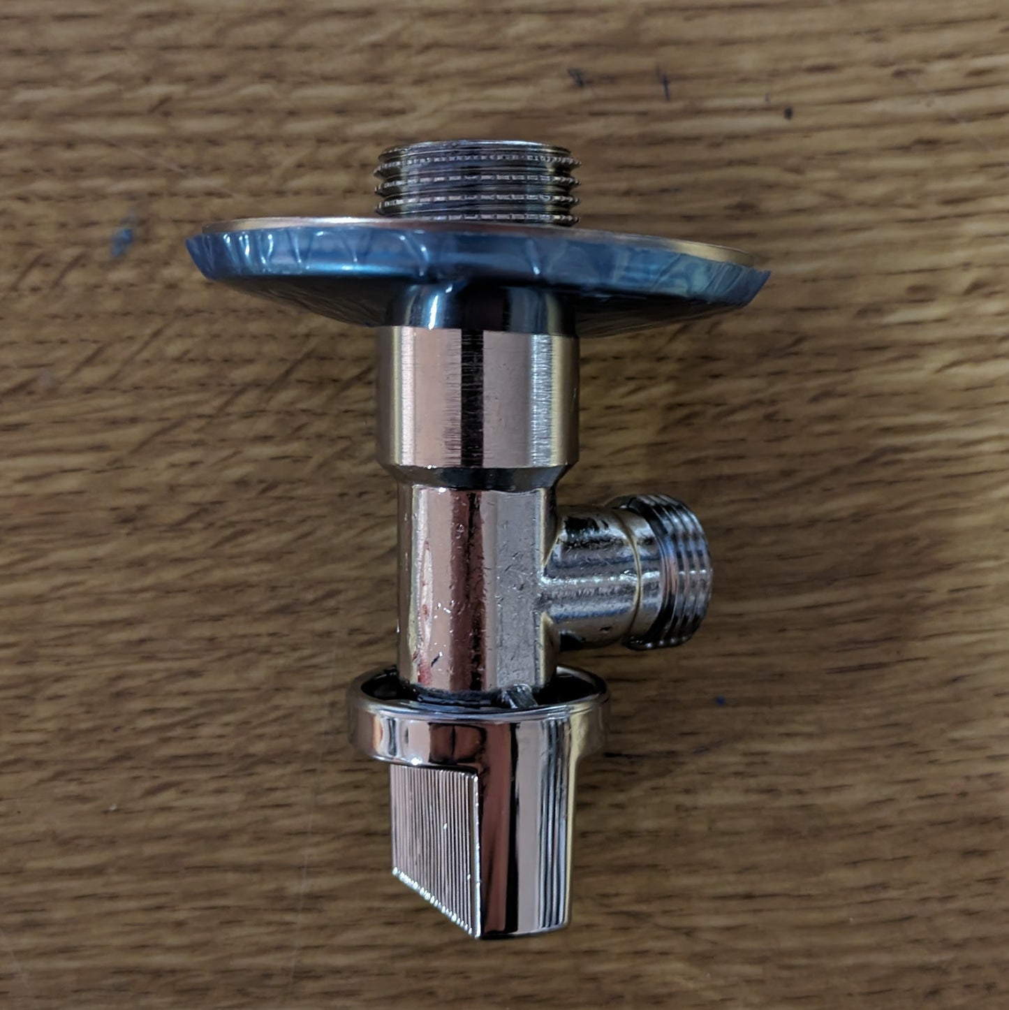 Válvula de escuadra 1/2 x 3/8